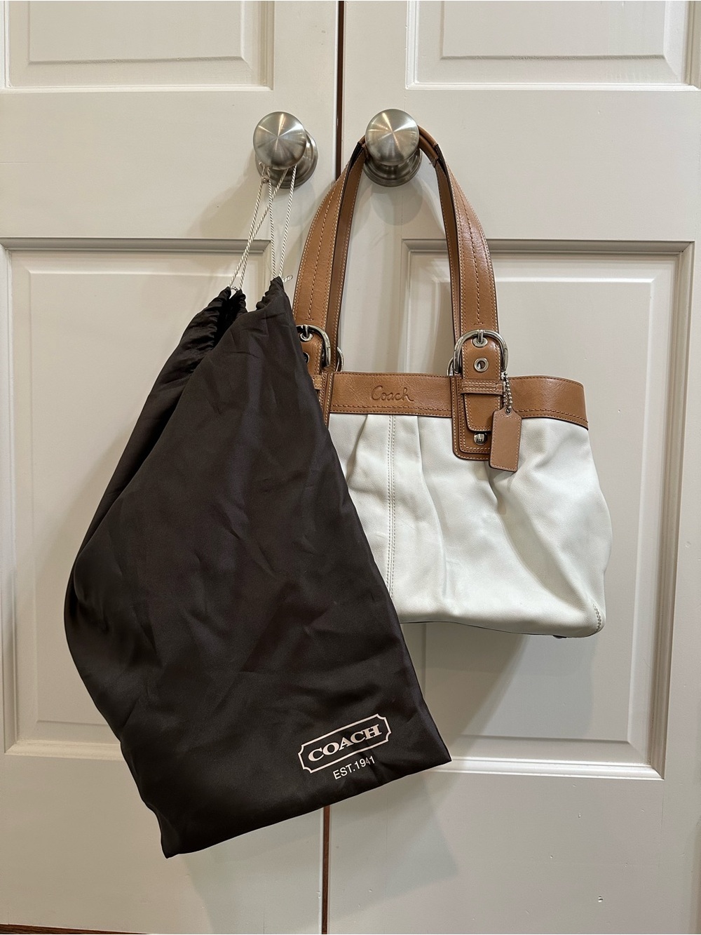 Coach White and Tan Leather Soho Pleated Tote F13733 - Picture 6 of 6